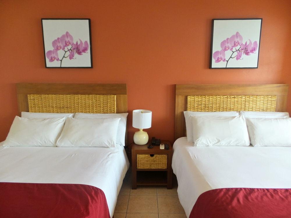 Flamboyant Hotel & Villas St. George's Екстериор снимка
