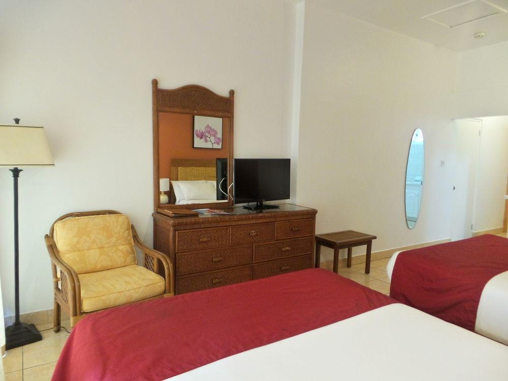 Flamboyant Hotel & Villas St. George's Екстериор снимка