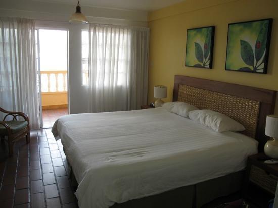Flamboyant Hotel & Villas St. George's Екстериор снимка
