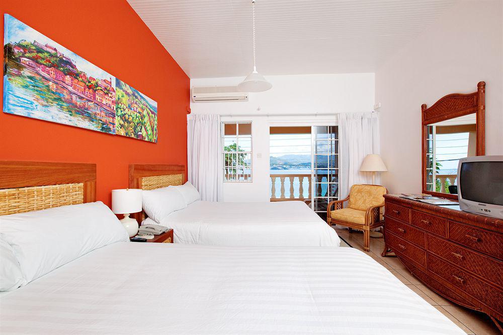 Flamboyant Hotel & Villas St. George's Стая снимка
